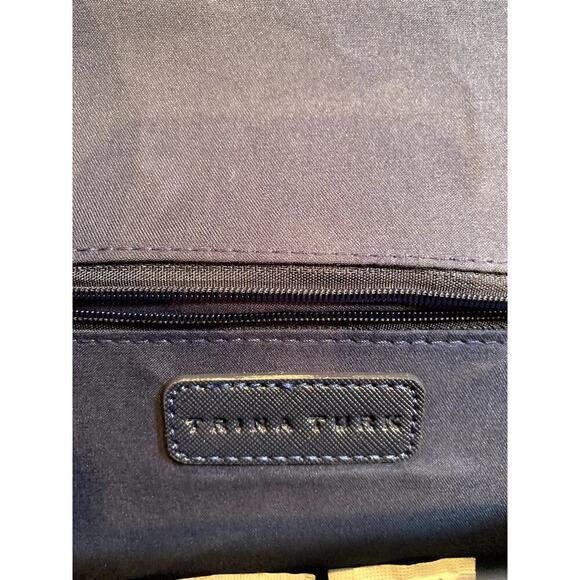 Trina Turk Blue & White Medallion Herringbone Printed Clutch - Sz. OS (NWT) - Picture 4 of 6